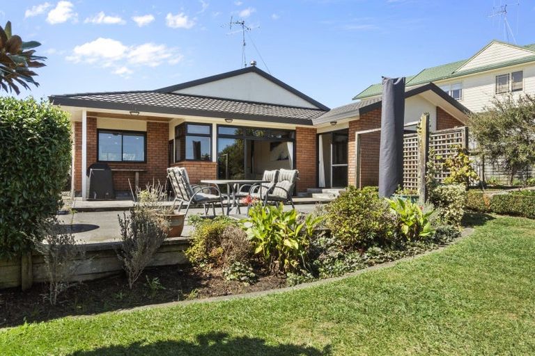 Photo of property in 17 Sunny Dale, Western Heights, Hamilton, 3200
