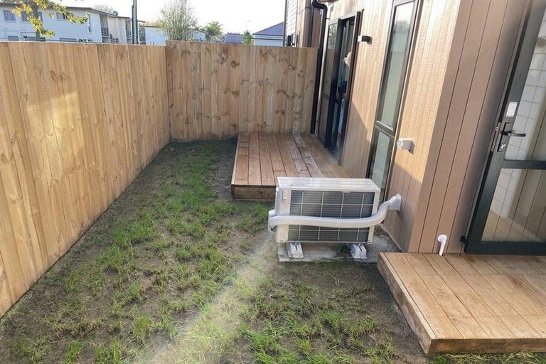 Photo of property in 2/54 Wellington Street, Howick, Auckland, 2014