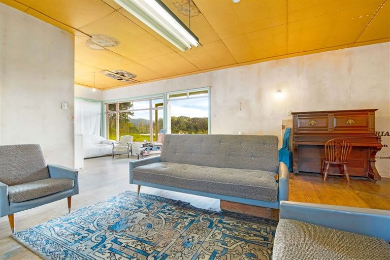 Photo of property in 340 Henderson Valley Road, Henderson Valley, Auckland, 0612