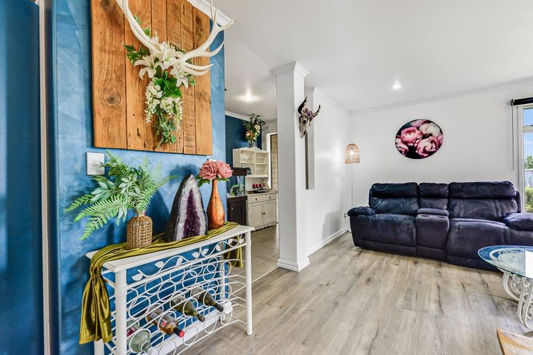 Photo of property in 11 Te Ironui Place, Huntington, Hamilton, 3210