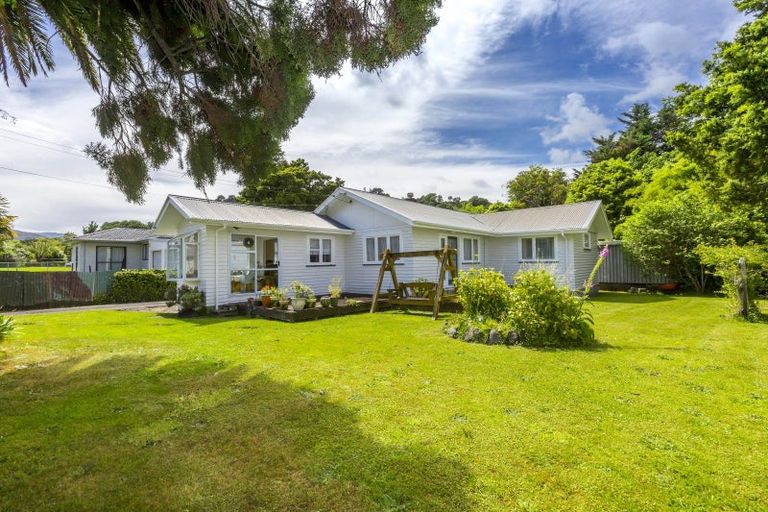 Photo of property in 650 Main Road North, Te Marua, Upper Hutt, 5018