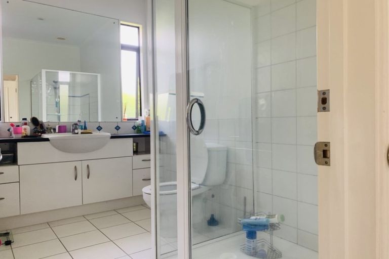 Photo of property in 26 Pitoitoi Avenue, Greenhithe, Auckland, 0632