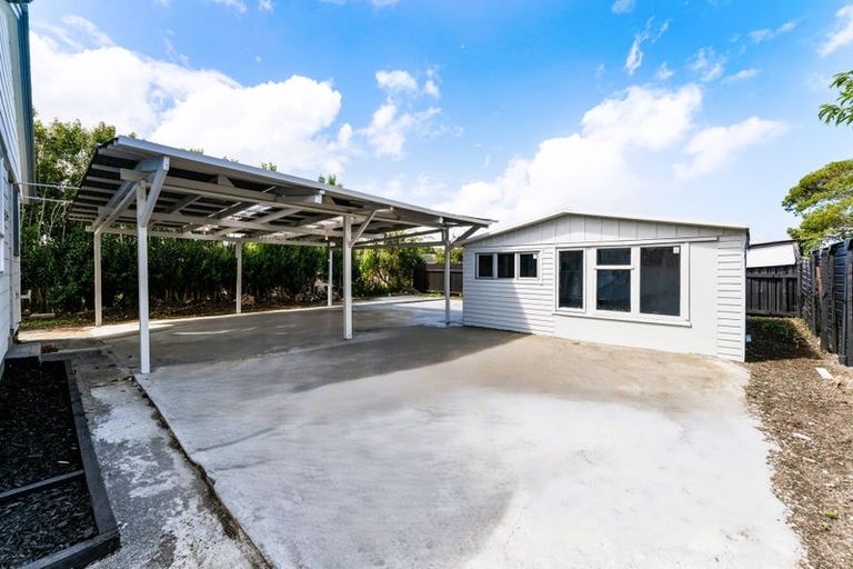 Photo of property in 46 Caravelle Close, Mangere, Auckland, 2022