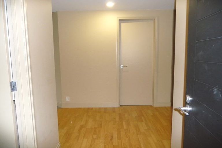 Photo of property in Latitude 37 East Apartments, 1d/20 Pakenham Street East, Auckland Central, Auckland, 1010