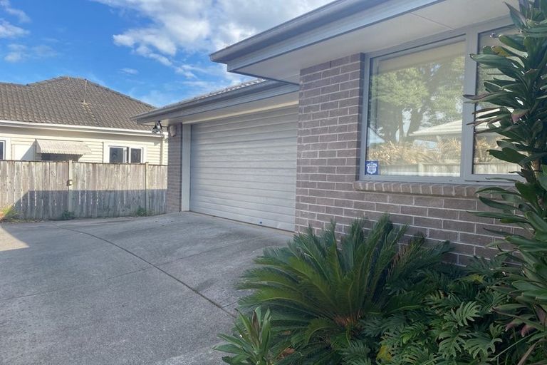 Photo of property in 7 South Street, Papakura, 2110