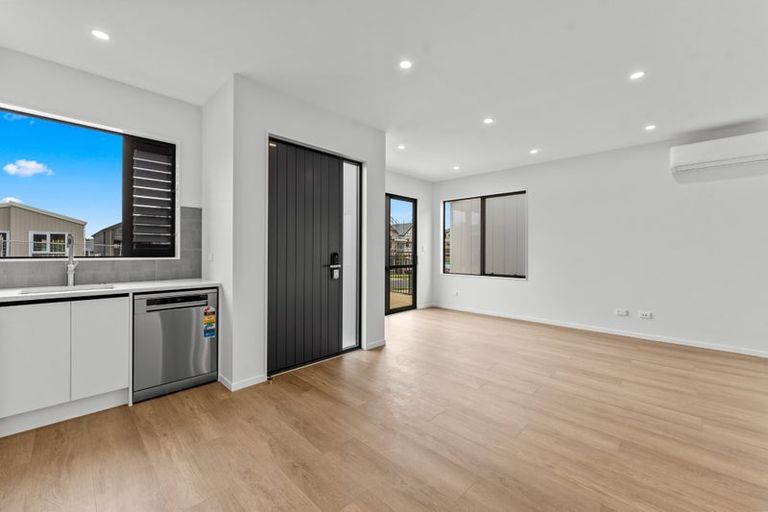 Photo of property in 16 Taukahiwi Road, Pukekohe, 2120