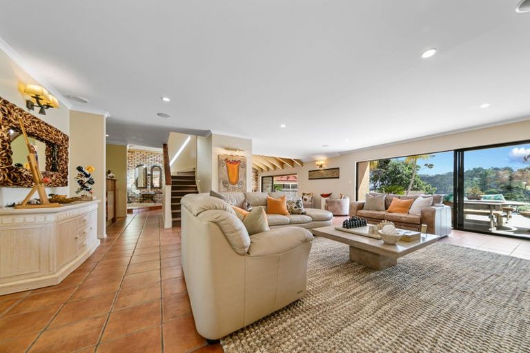 Photo of property in 20 Kingfisher Grove, Greenhithe, Auckland, 0632