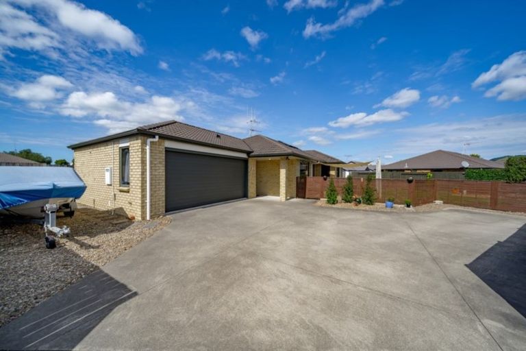 Photo of property in 9 Reefton Place, Papamoa Beach, Papamoa, 3118