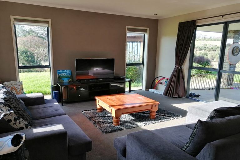 Photo of property in 131 Foster Road, Kumeu, 0891