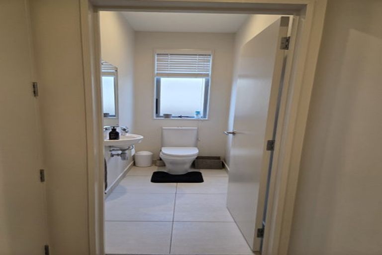 Photo of property in 16 Lydiard Place, Beachlands, Auckland, 2018