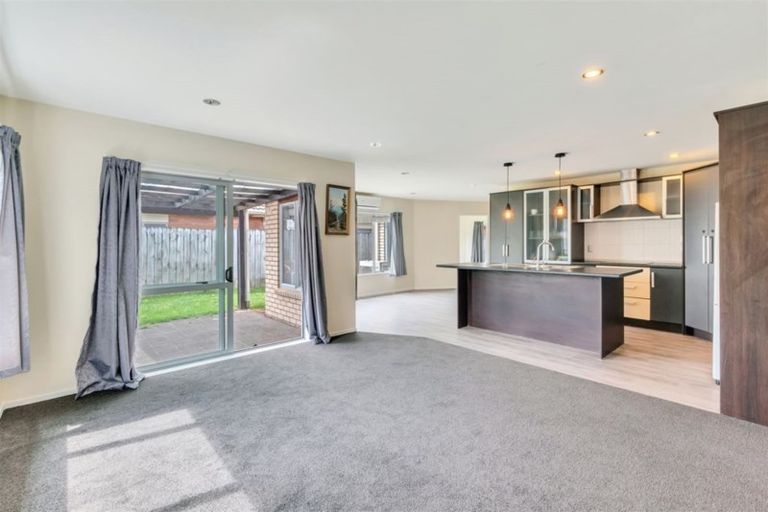 Photo of property in 9 Maadi Place, Papakura, 2110