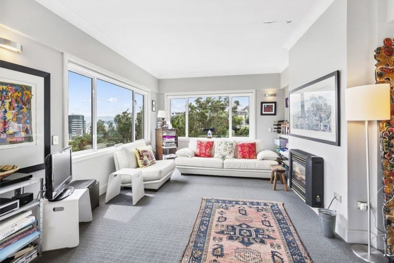 Photo of property in Samoa High Commission, 3/1 Wesley Road, Kelburn, Wellington, 6012