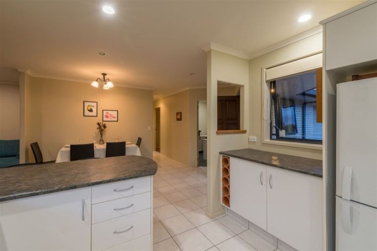 Photo of property in 2 Cochrane Drive, Kerikeri, 0230