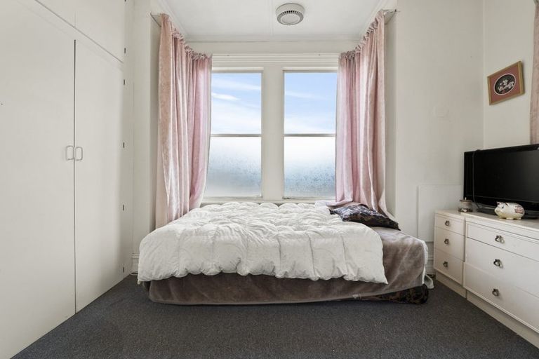 Photo of property in 28 Bathgate Street, South Dunedin, Dunedin, 9012