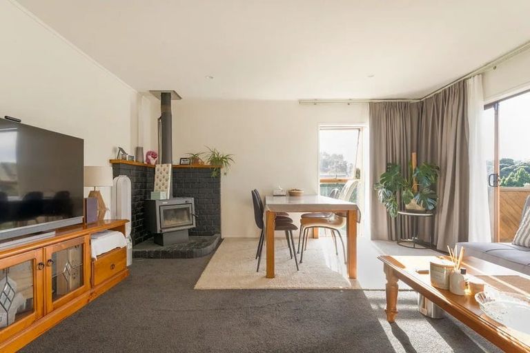 Photo of property in 53 Spinella Drive, Bayview, Auckland, 0629