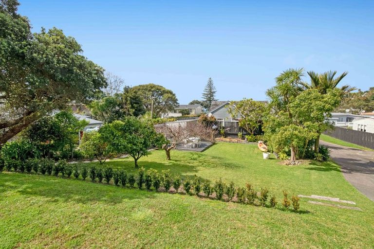 Photo of property in 71 Mckenzie Avenue, Arkles Bay, Whangaparaoa, 0932
