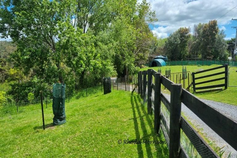 Photo of property in 43 Pahi Road, Paparoa, 0571