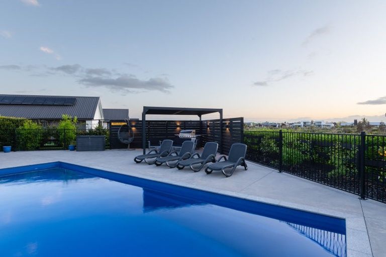 Photo of property in 14 Baxter Michael Crescent, Cambridge, 3434