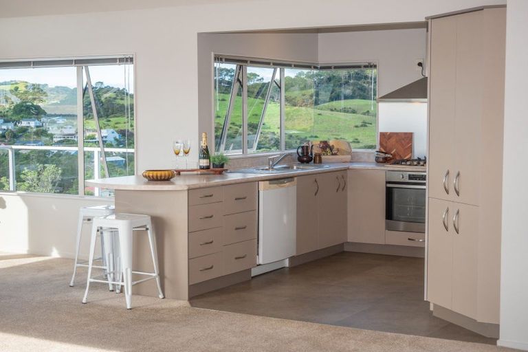 Photo of property in 11 Christine Drive, Coopers Beach, 0420