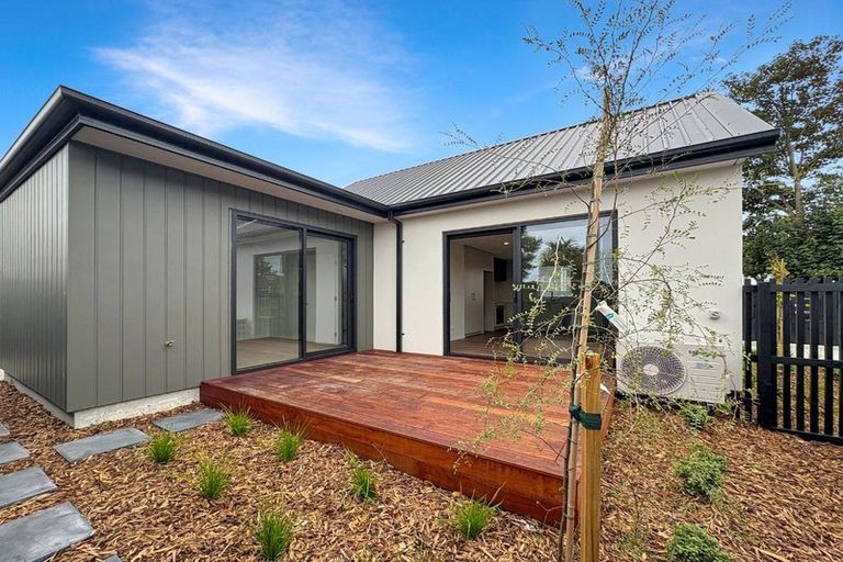 Photo of property in 2/590 Gloucester Street, Linwood, Christchurch, 8011