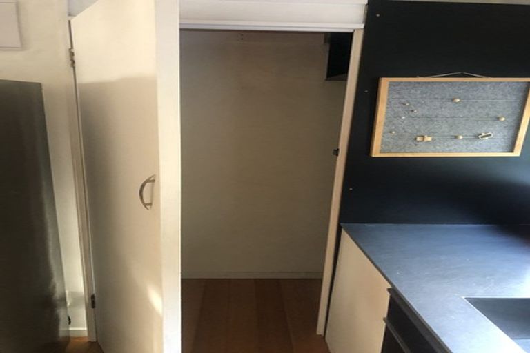 Photo of property in 61 Mortimer Terrace, Brooklyn, Wellington, 6021