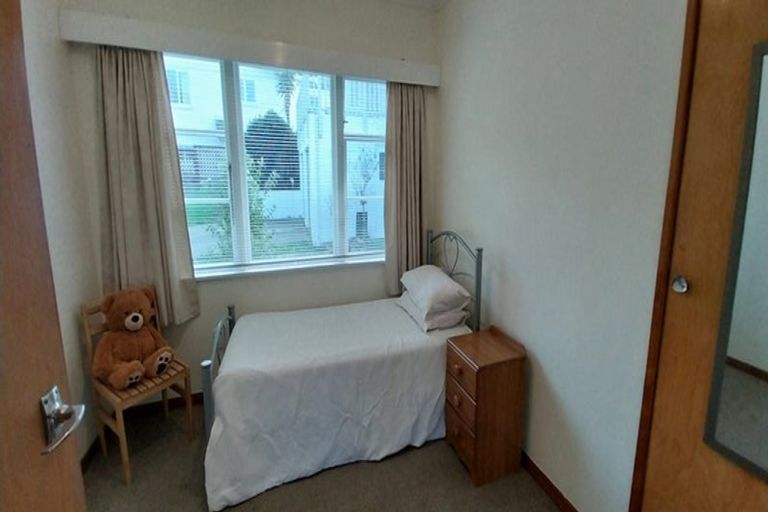 Photo of property in 82 Severn Street, Island Bay, Wellington, 6023