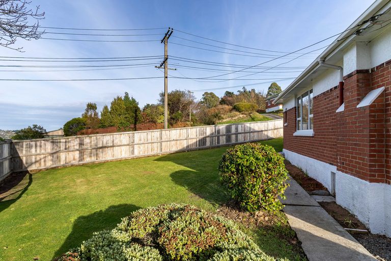 Photo of property in 1 Glenross Street, Glenross, Dunedin, 9011