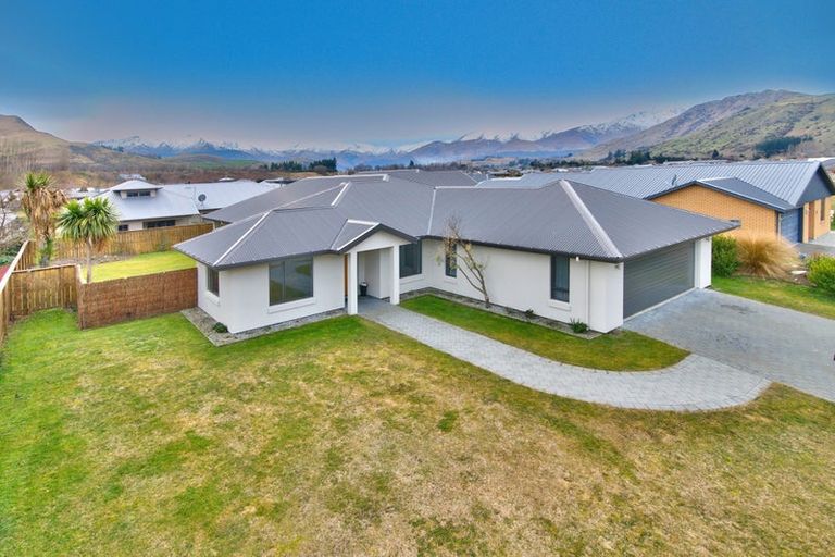 Photo of property in 75 Howards Drive, Lake Hayes, Queenstown, 9304