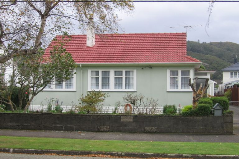 Photo of property in 40 Milne Crescent, Taita, Lower Hutt, 5011