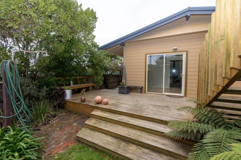 Photo of property in 64 Marine Parade, North New Brighton, Christchurch, 8083