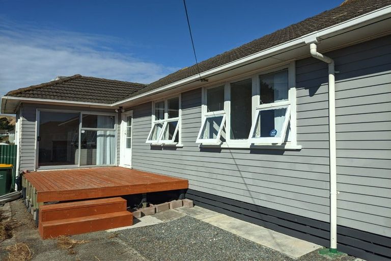 Photo of property in 11 D'urville Street, Cannons Creek, Porirua, 5024