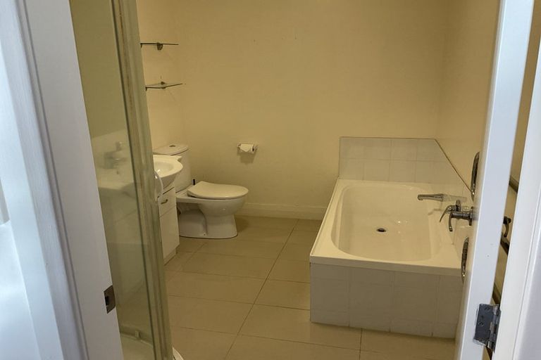 Photo of property in 2b Wilkinson Street, Oriental Bay, Wellington, 6011