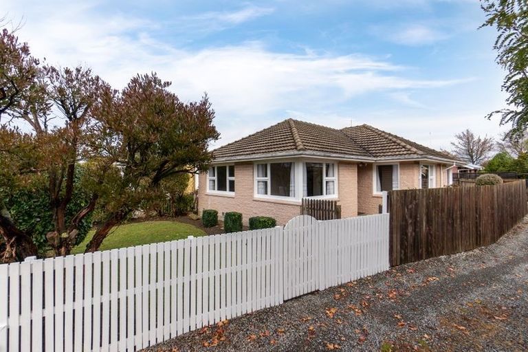 Photo of property in 1/53 Glenmore Avenue, Casebrook, Christchurch, 8051