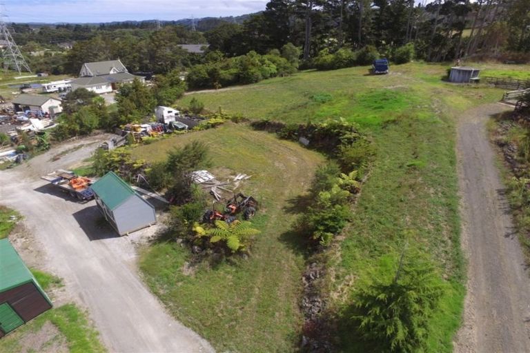 Photo of property in 103 Oraha Road, Kumeu, 0892