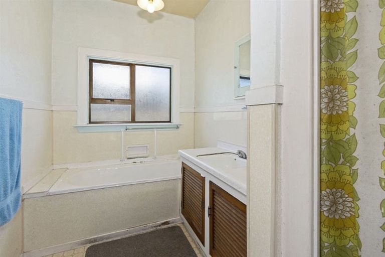 Photo of property in 58 Torrens Road, Hillmorton, Christchurch, 8024