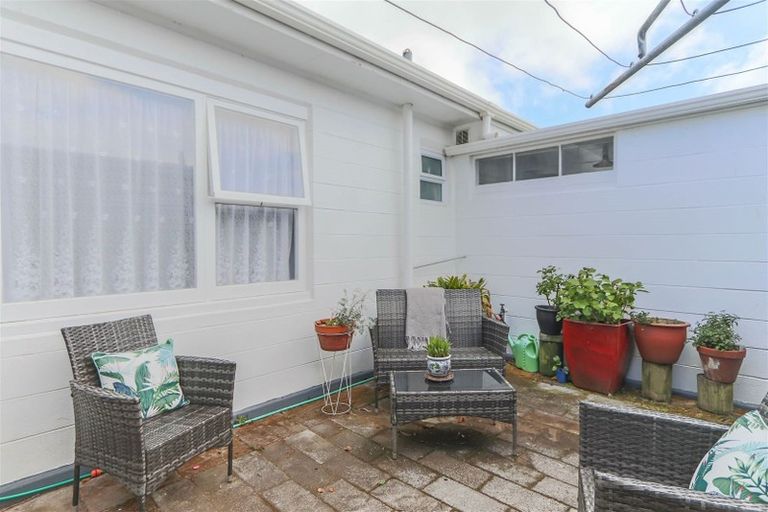 Photo of property in 33c Maire Street, Inglewood, 4330