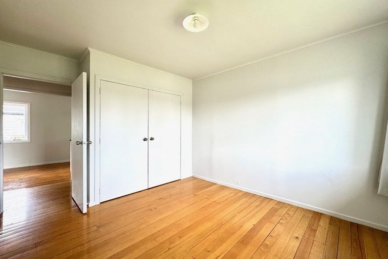 Photo of property in 5 Bolton Place, Otara, Auckland, 2023