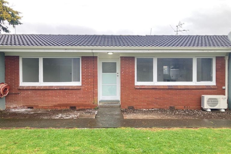 Photo of property in 2/5 Norman Spencer Drive, Papatoetoe, Auckland, 2104