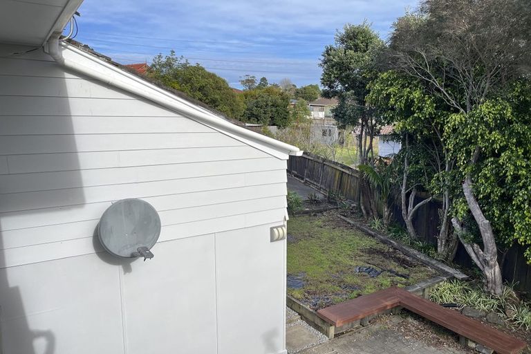 Photo of property in 20 Santiago Crescent, Unsworth Heights, Auckland, 0632