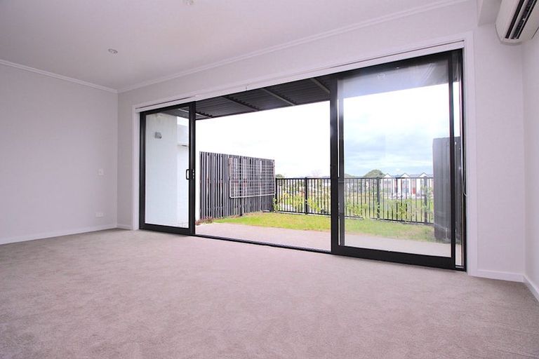 Photo of property in 6 Frances Bryers Road, Hobsonville, Auckland, 0616
