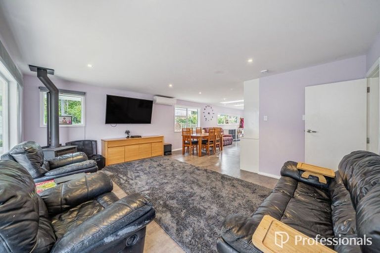 Photo of property in 57 Poto Road, Normandale, Lower Hutt, 5010