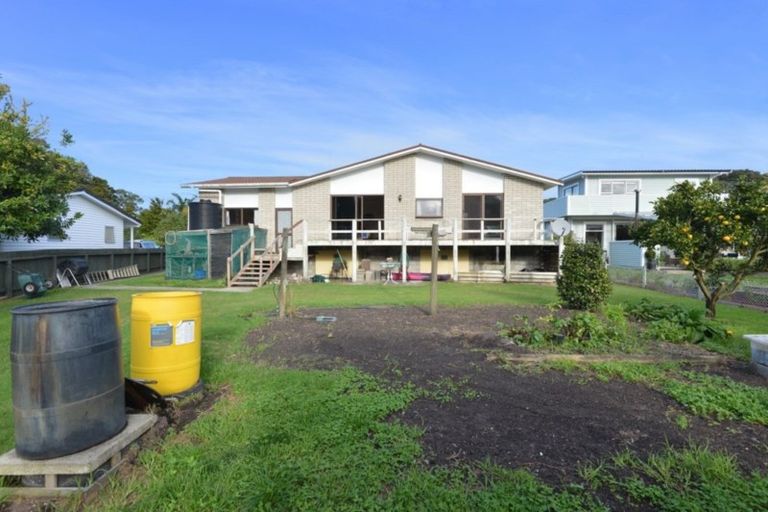 Photo of property in 2047 Ngunguru Road, Ngunguru, Whangarei, 0173