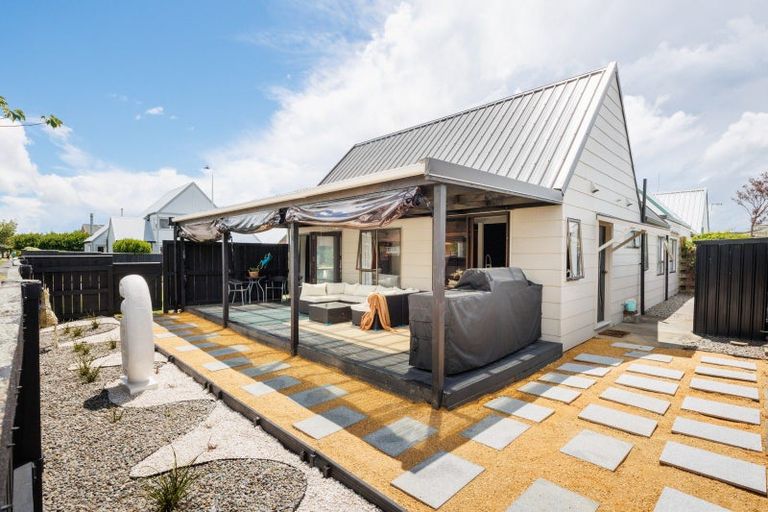 Photo of property in 9 Denver Place, Milson, Palmerston North, 4414