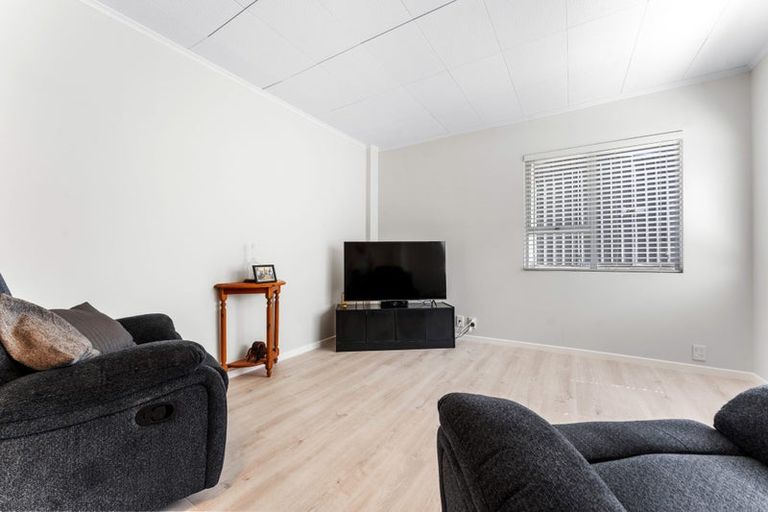 Photo of property in 15 Reynolds Place, Torbay, Auckland, 0630