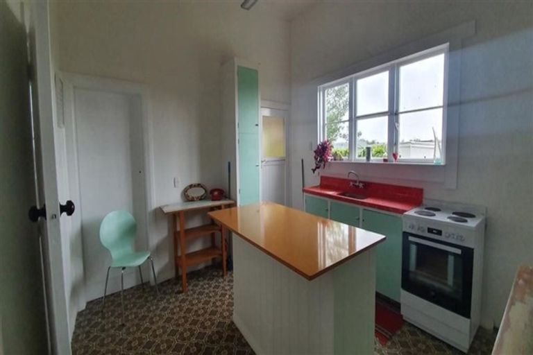 Photo of property in 3 Alma Road, Gonville, Whanganui, 4501