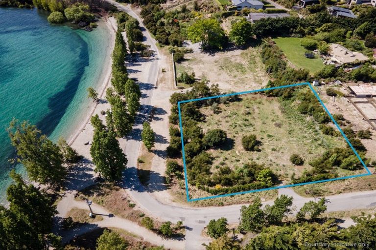 Photo of property in 333 Beacon Point Road, Wanaka, 9305