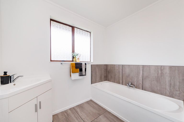 Photo of property in 13 Milne Street, Sanson, 4817