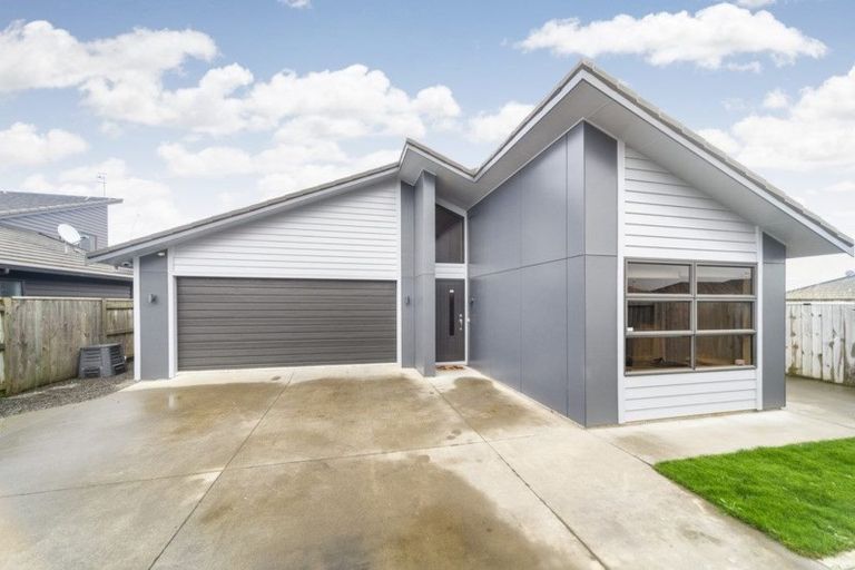 Photo of property in 31a Rosalie Terrace, Kelvin Grove, Palmerston North, 4414