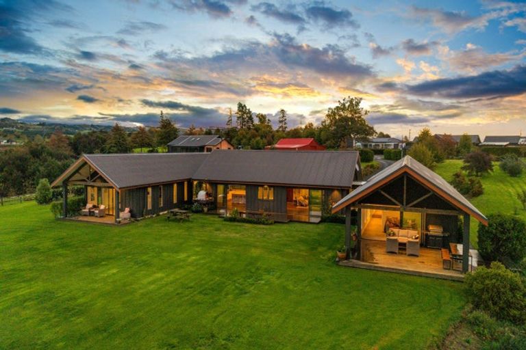 Photo of property in 212 Monument Road, Clevedon, Papakura, 2582