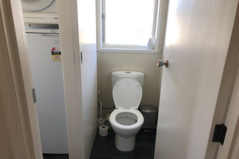 Photo of property in 19 Lipscombe Crescent, Havelock North, 4130